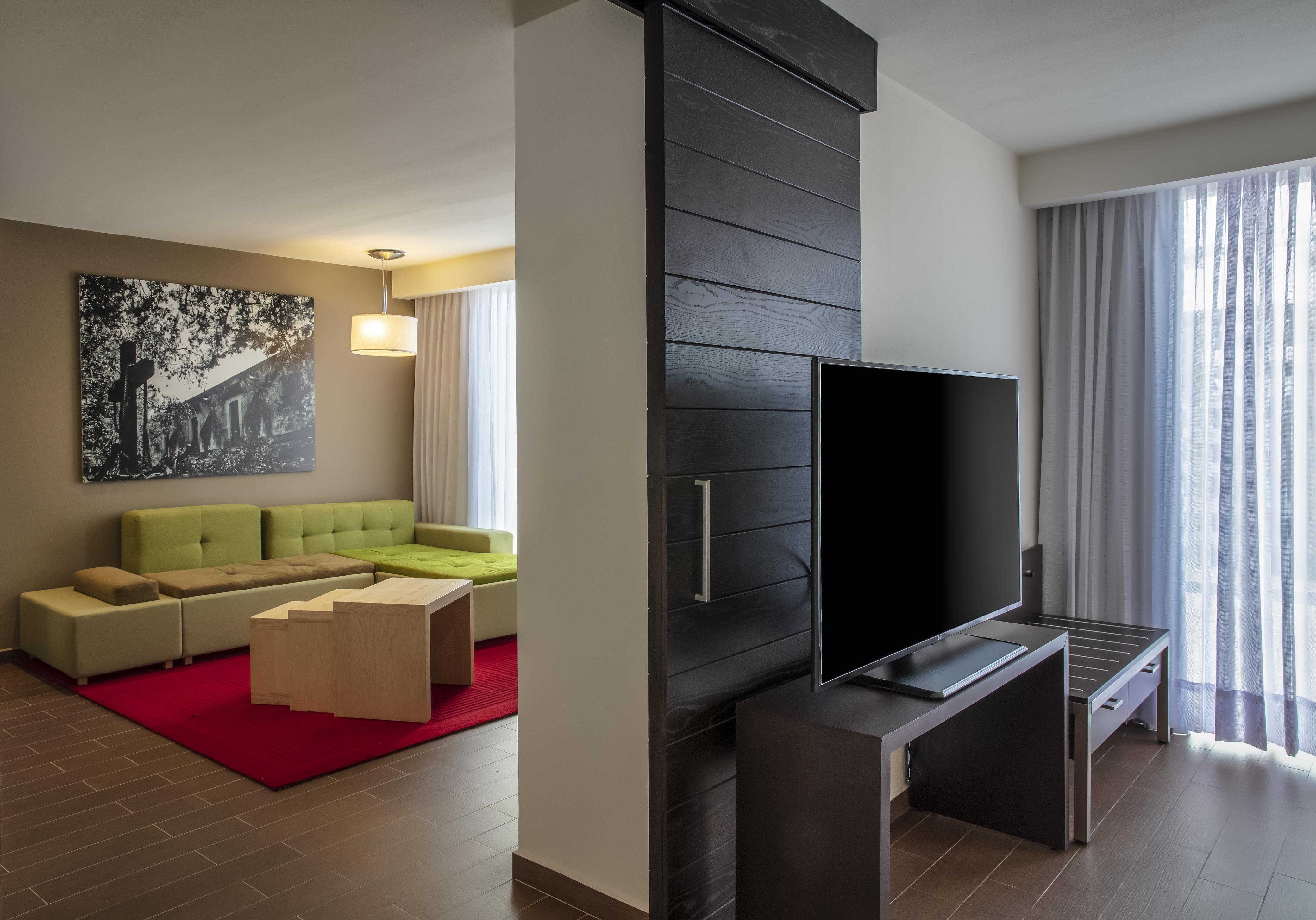 Fiesta Inn Express Queretaro Constituyentes Экстерьер фото