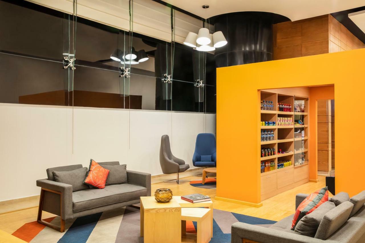 Fiesta Inn Express Queretaro Constituyentes Экстерьер фото